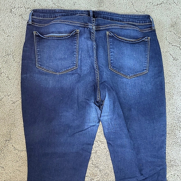 Women's Old Navy Rock Star Skinny Stretch Jeans in PLUS Size 18 - Picture 4 of 6
